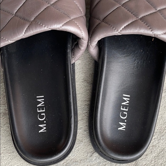 MGEMI GREY LEATHER SANDAL SLIDE - Picture 4 of 7